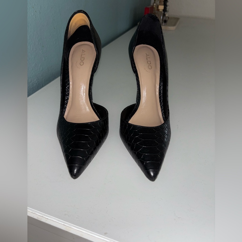 ALDO Black Croc-Embossed-like Heels Size 7.5